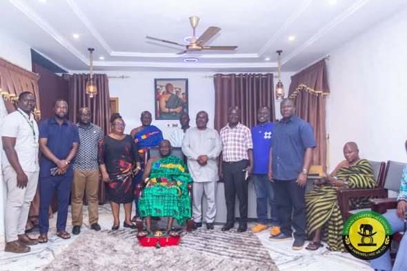 SUNYANIMANHENE ORDERS RELOCATION OF REFUSE DUMP FROM STU GETFUND HOSTEL AREA